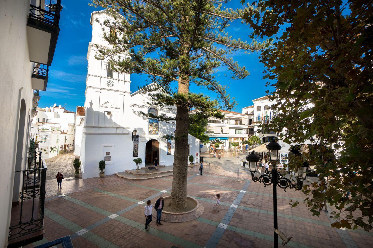Balcon De Europa 4 Menyber Apartman Nerja Kültér fotó